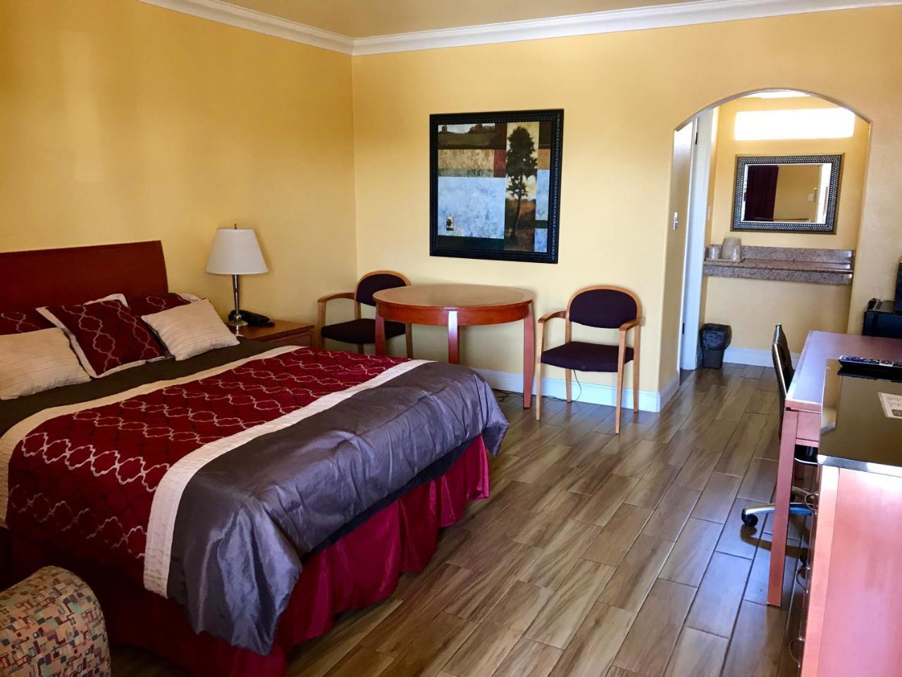 Town & Country Motel Livingston Екстериор снимка