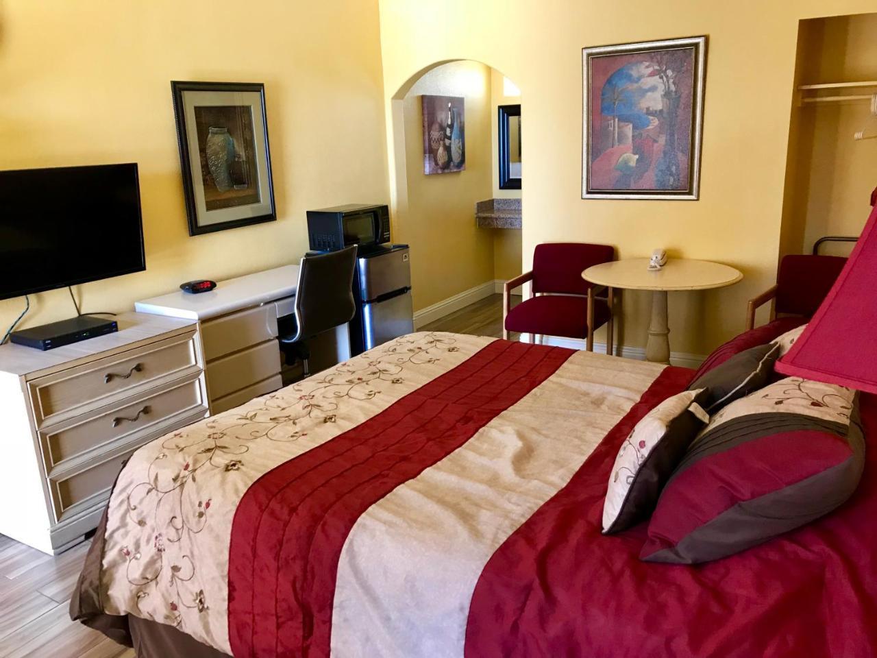 Town & Country Motel Livingston Екстериор снимка