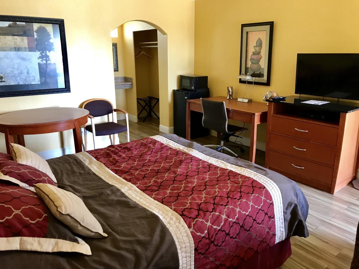 Town & Country Motel Livingston Екстериор снимка