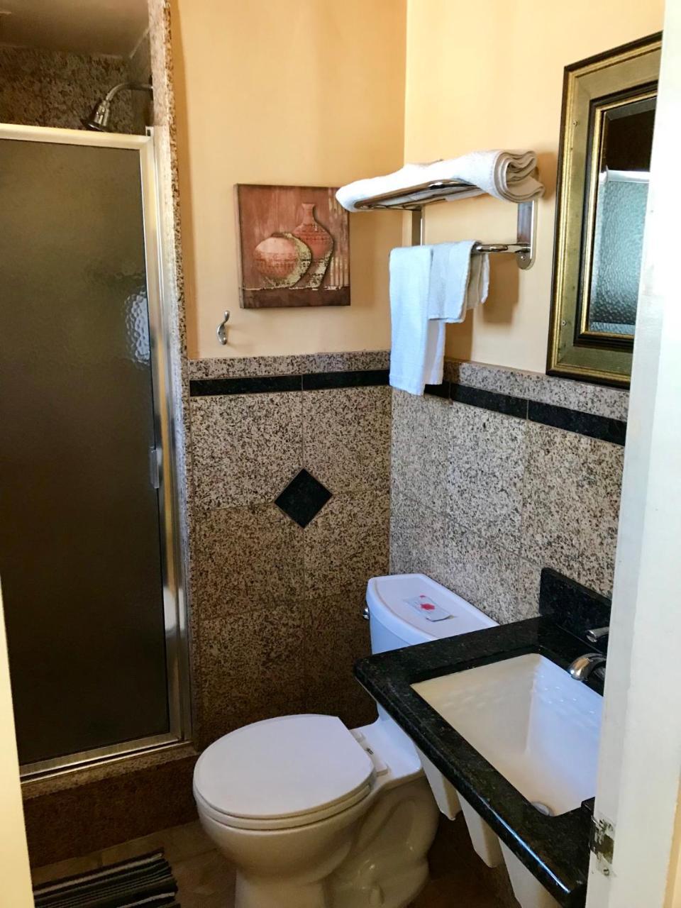 Town & Country Motel Livingston Екстериор снимка