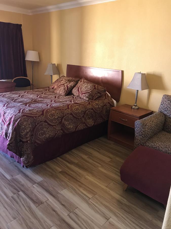 Town & Country Motel Livingston Екстериор снимка